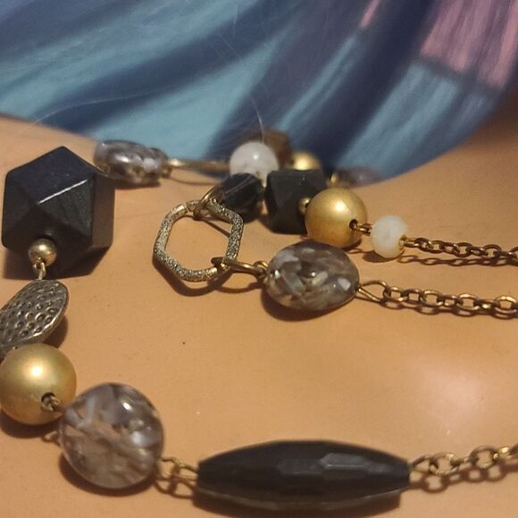 VINTAGE Three Tier Beaded Necklace - Picture 5 of 5